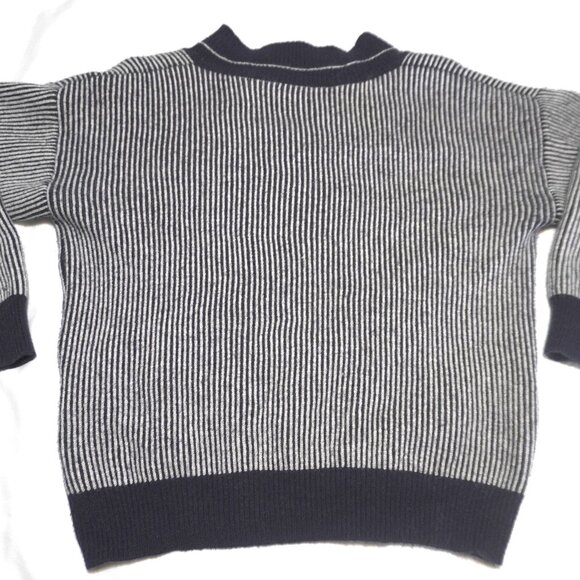 Vintage Unisex Pinstriped Blue & White Sweater Sz S/M - Picture 3 of 3